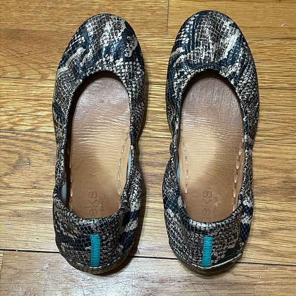 Tieks Copperhead Snake Size 7 - Picture 2 of 6
